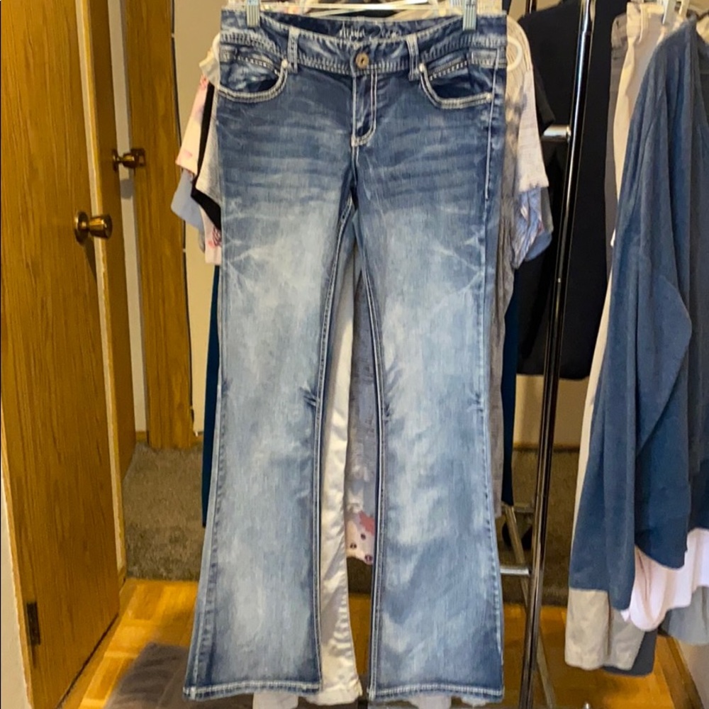 Ariya Jeans